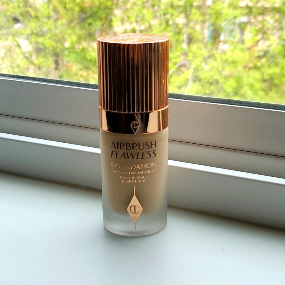 Charlotte Tilbury airbrush flawless foundation